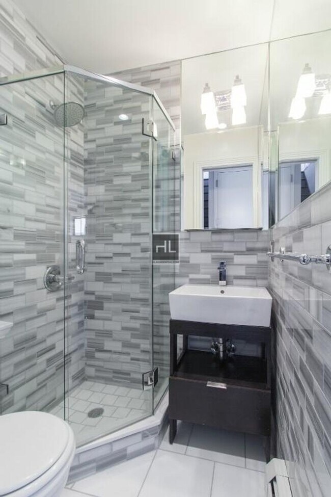 Photo - RIDGE ST. Unit 7