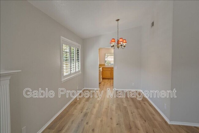 Photo - 27553 Saffron Ln