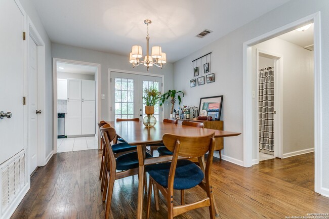 Photo - CHARMING 4-BEDROOM IN WILSHIRE VILLAGE