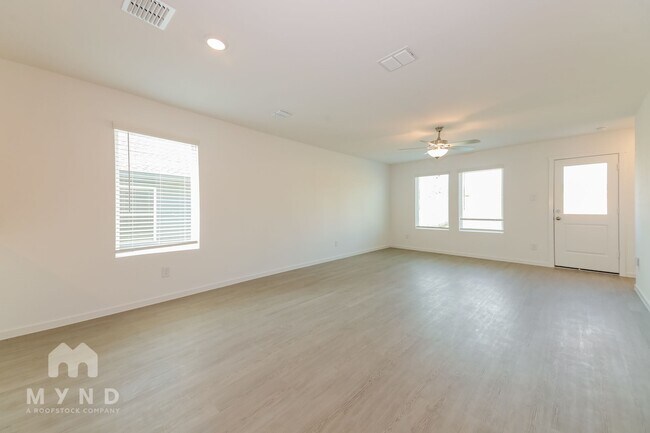 Photo - 2728 Mistwood Dr