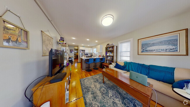 Building Photo - 165 Boylston St Unit 1 Rental