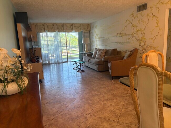 Photo - 2501 Antigua Terrace Unidad H3