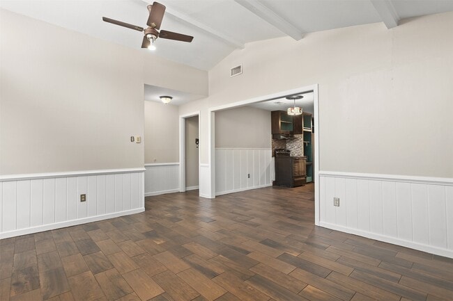 Photo - 2021 14th Ave N