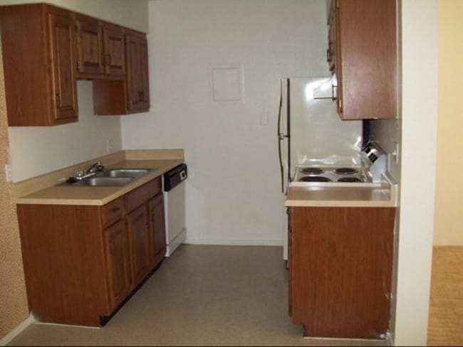 Interior Photo - University Square Rental