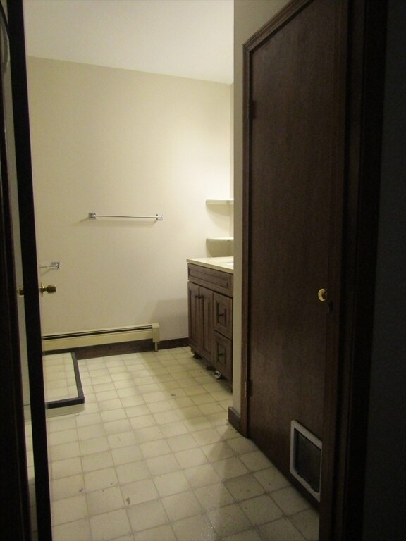 23 Maple St Unidad B Rental Pepperell, MA