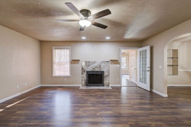 212 Running Deer Dr