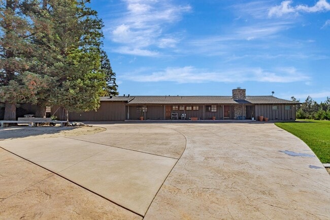 Photo - 9270 Linda Vista Ln