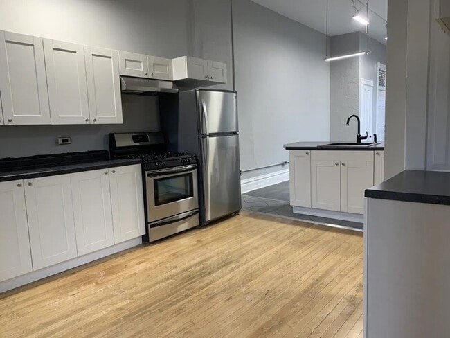 Photo - 8 N State St Unit UPPER