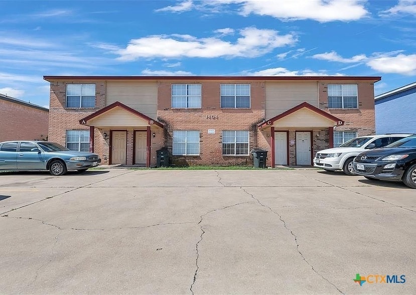 Photo - 1404 Dugger Cir