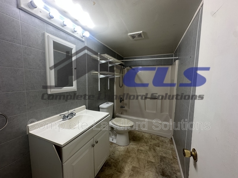 Photo - 626 E Curry Dr