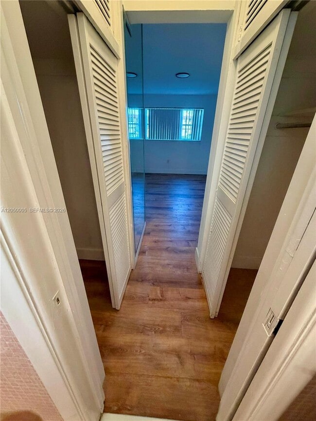 Photo - 20200 NE 27th Ct Unit 6