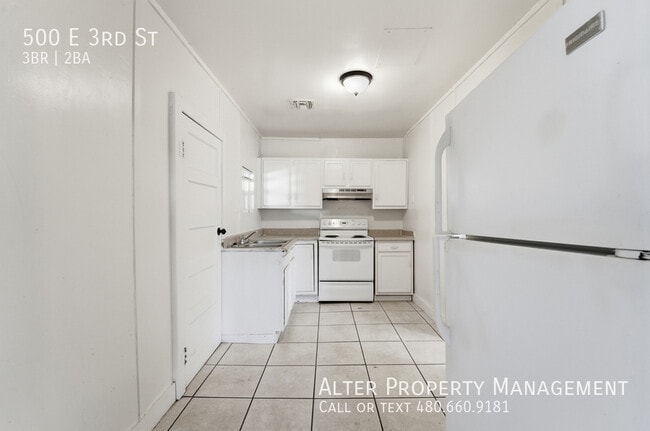 Photo - 500 E 3rd St