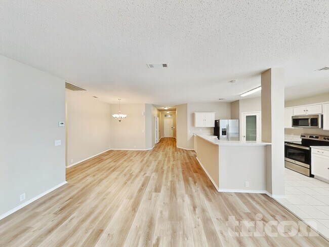 Photo - 1619 Columbia Dr
