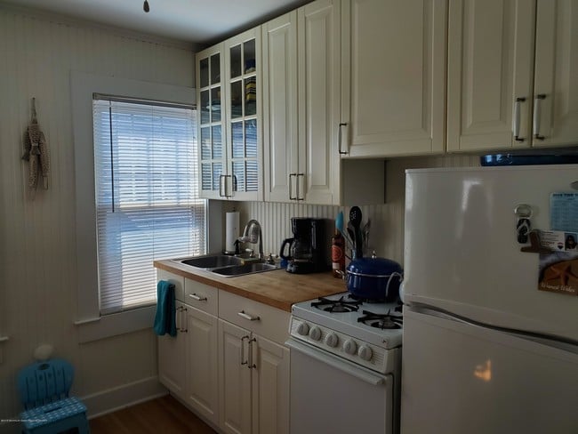 6 Webb Ave Unit 6