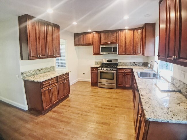 Photo - 3105 Apache Cir