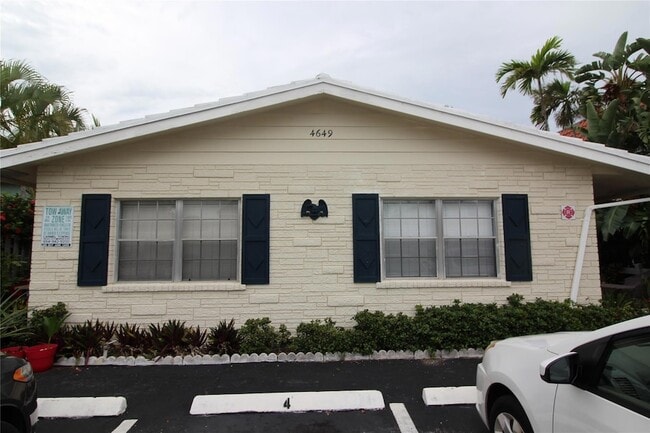 Building Photo - 4649 Bougainvilla Dr Unit 4 Rental
