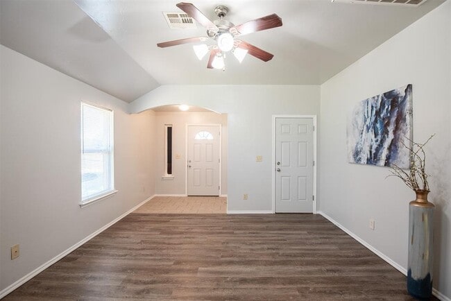 Photo - 8109 Frye Ln