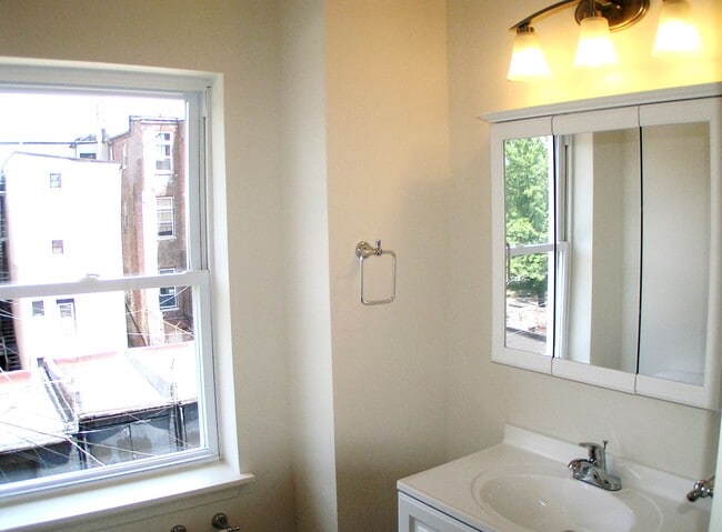 Photo - 1403 Madison Ave Unidad 1403-3R