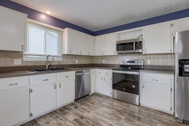 Photo - 15412 Y St