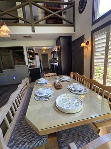 Photo - 1425 E Seneca Ct