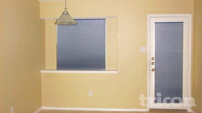 Photo - 1377 Meadowbrook Ln