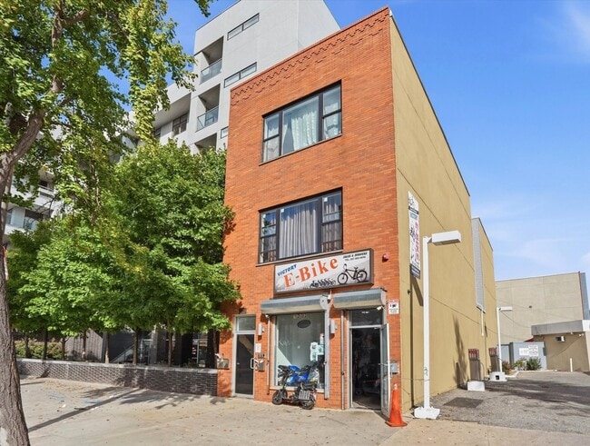 1233 S Broad St Unit 1R