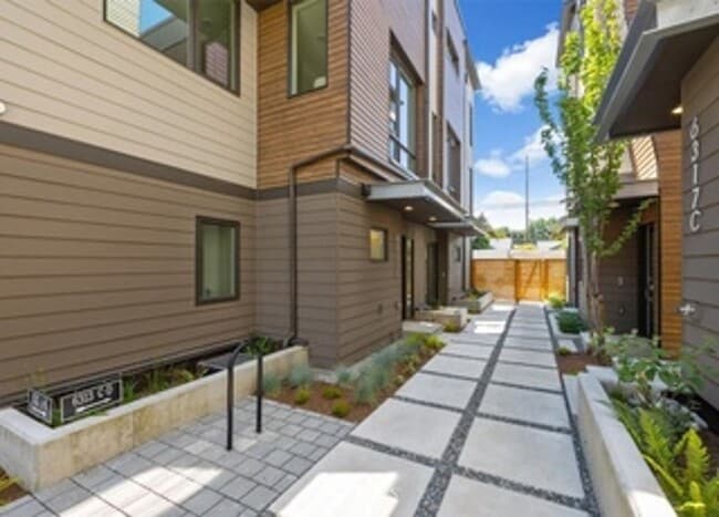 Greenlake 2bed / 2bath Townhouse - Greenlake 2bed / 2bath Townhouse
