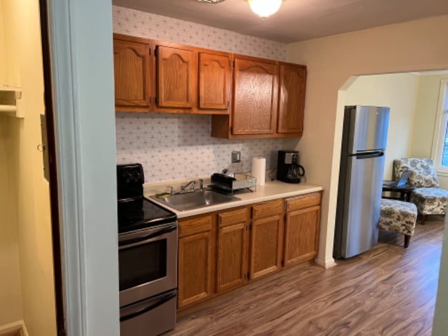 Photo - 1678 Fort St Unit Apt 1