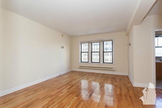 Building Photo - 0 bedroom in Chicago IN 60610 Unit 502 Rental