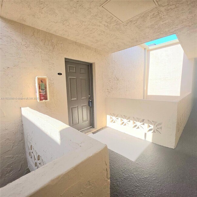 Photo - 14500 SW 88th Ave Unit 255