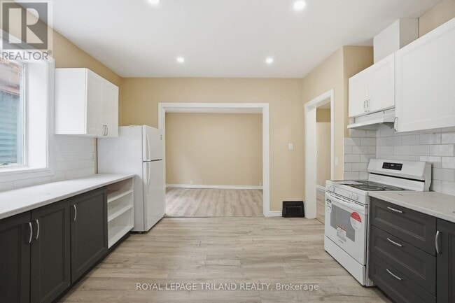 Photo - 151 Waterloo St