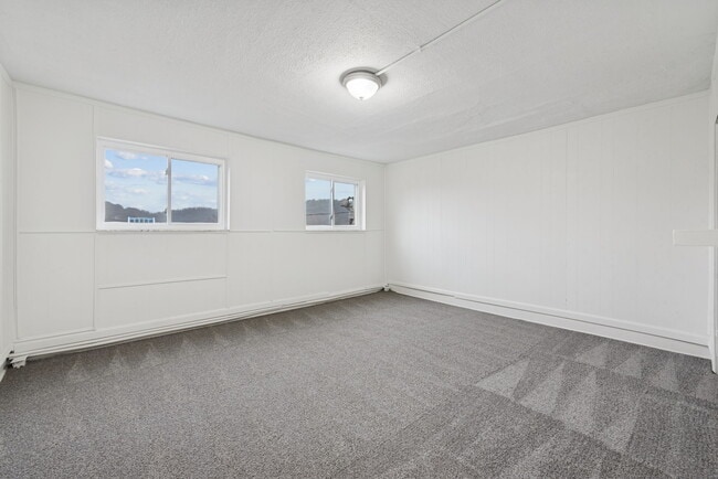 Photo - 408 Chestnut St