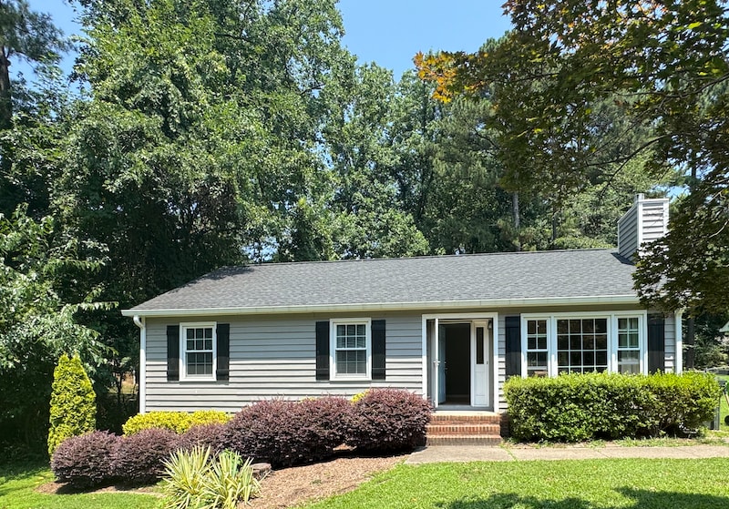 Photo - 305 Burkwood Ln