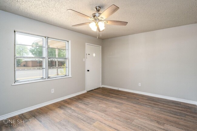 Photo - 3749 N 10th St