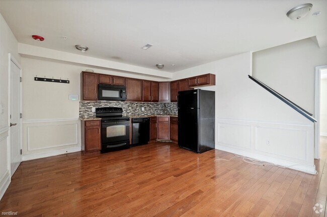 Building Photo - 3 br, 3 bath 4plex - 1712 CECIL B MOORE AV... Unit 3R Rental