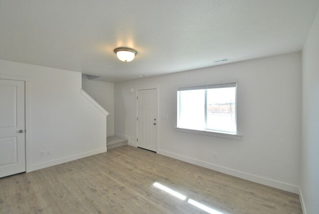 Photo - 315 N 2650 W