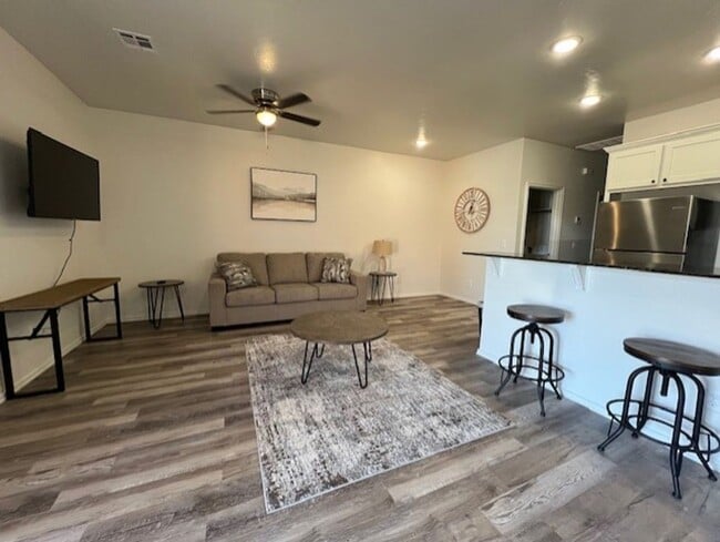 Photo - 1209 SW Oklahoma Ave