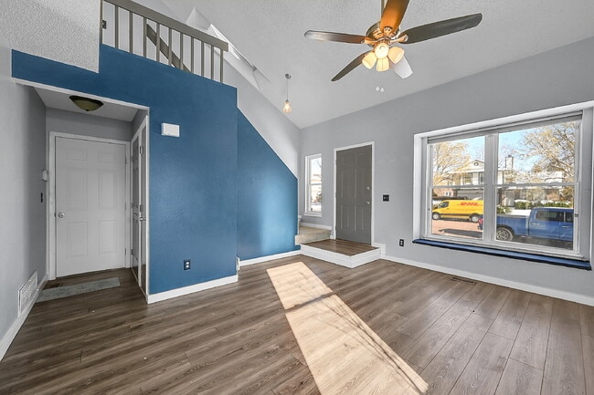 Photo - $2,050.00 - 3 Bedrooms, 2 Bathrooms, Single Family Home with Fenced Yard!