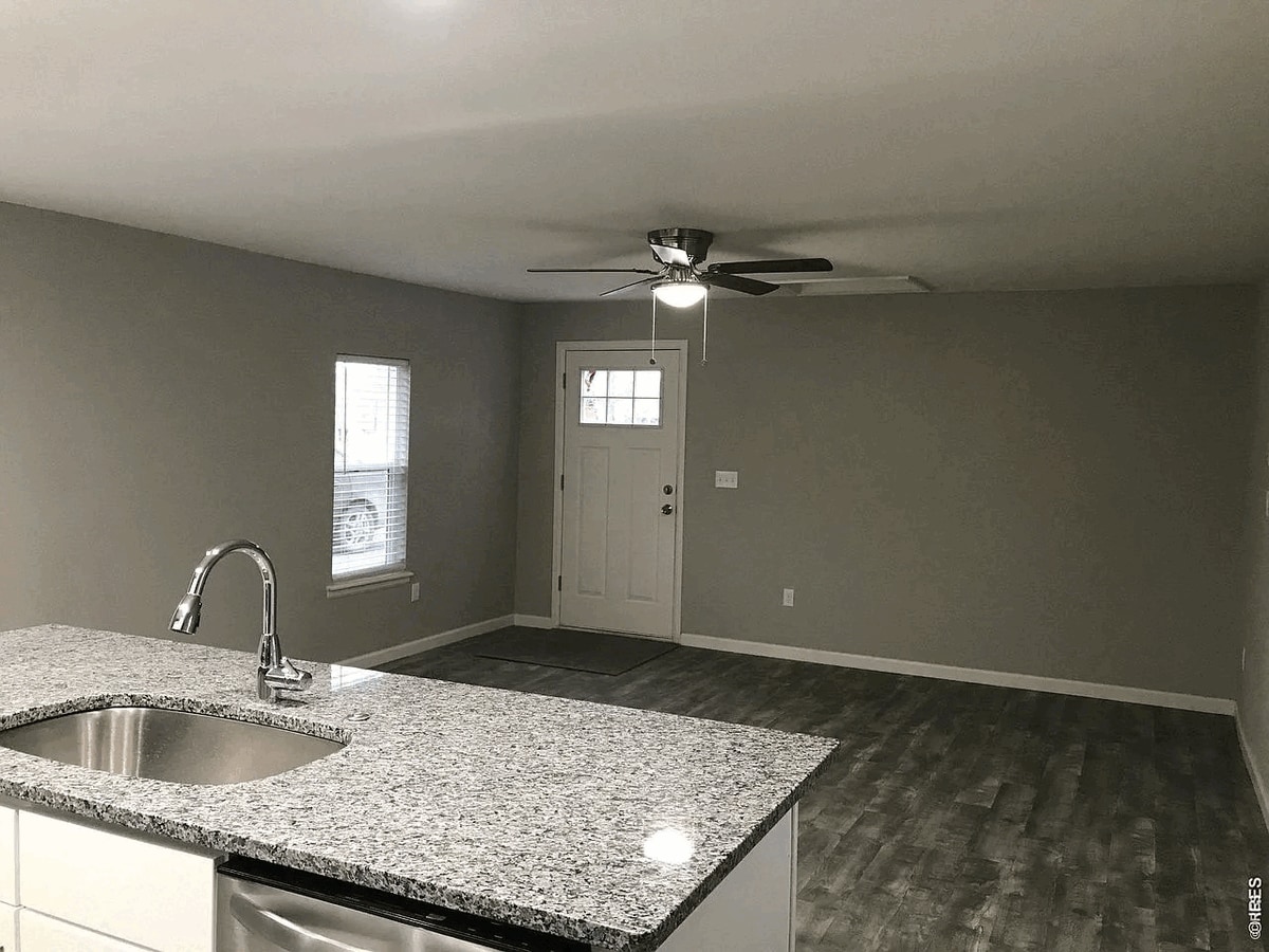 Photo - 705 N 2nd St