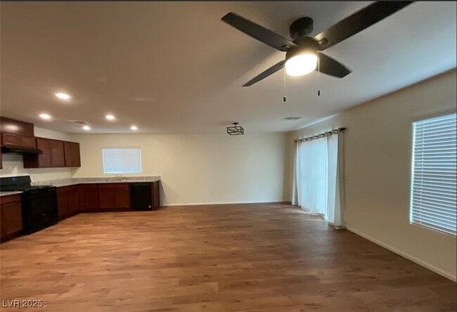 Photo - 413 Burgos Ave