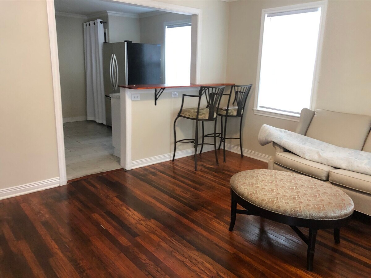 Photo - 153 S Guerry St