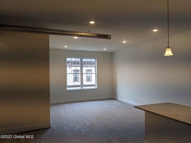 Photo - 12 White St Unidad # 24