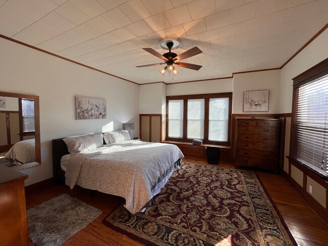 Photo - 2608 Leclaire St Unit Main