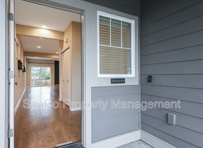 Photo - 3949 SE Lone Oak St