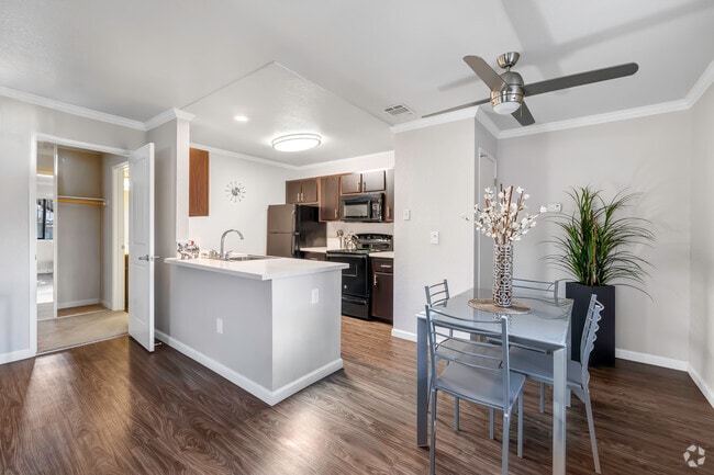 Interior Photo - LAUREL GLEN Rental