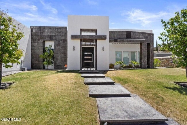 Building Photo - 6324 Via Serena Dr
