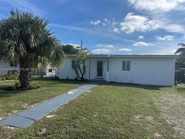 Photo - 1308 NW 13th Ct