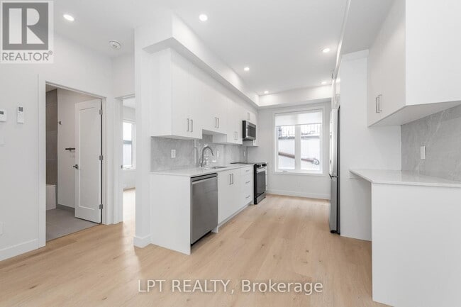 Photo - 250 Shakespeare St Unit 4