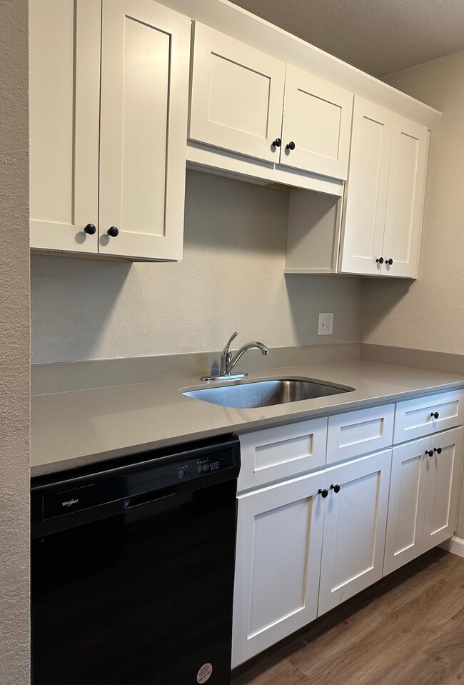1-bedroom kitchen