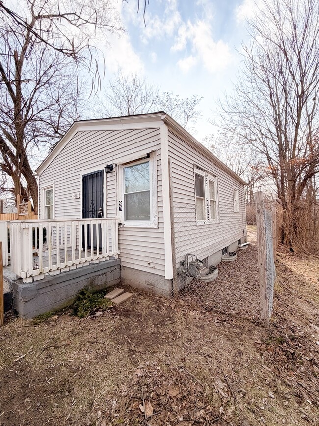 Photo - 19457 Evergreen Rd